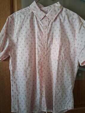 Pale pink with navy design button up